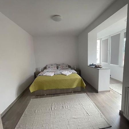 Lady M Apartment ซิวิโชอารา ภายนอก รูปภาพ