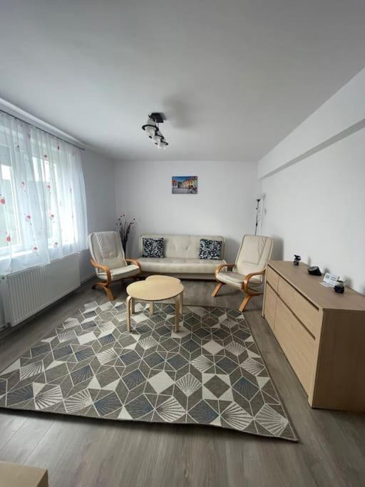 Lady M Apartment ซิวิโชอารา ภายนอก รูปภาพ