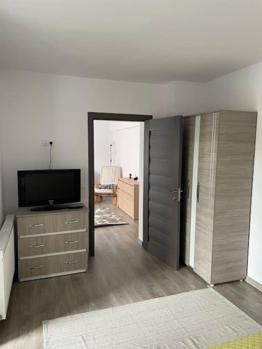 Lady M Apartment ซิวิโชอารา ภายนอก รูปภาพ